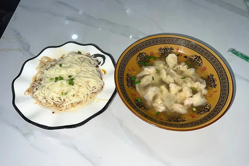 福州荆溪厚屿餐馆的拌面与扁肉