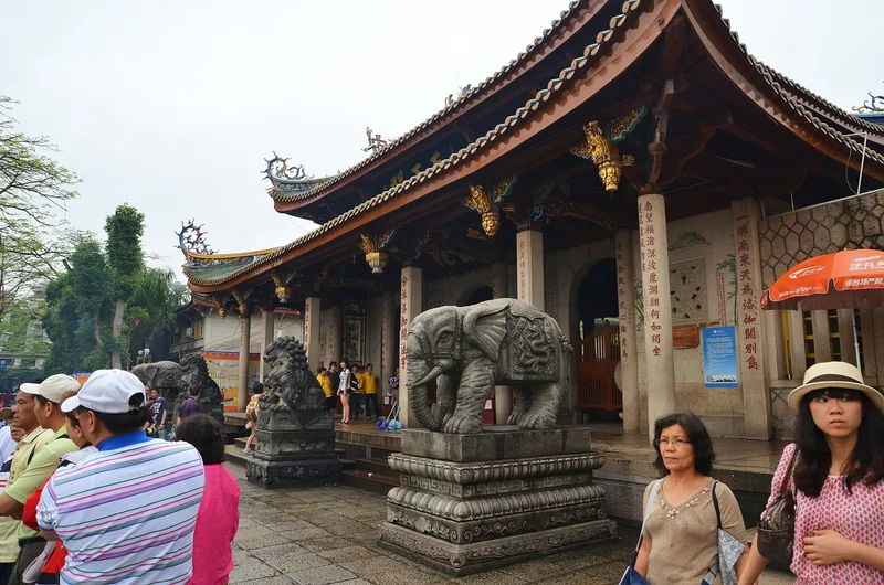 厦门南普陀寺传统殿宇实景